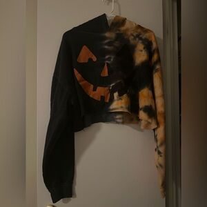 Jack-O-Lantern Half Tie-Dye Cropped Sweatshirt - Black/Orange -Like New -Size XL